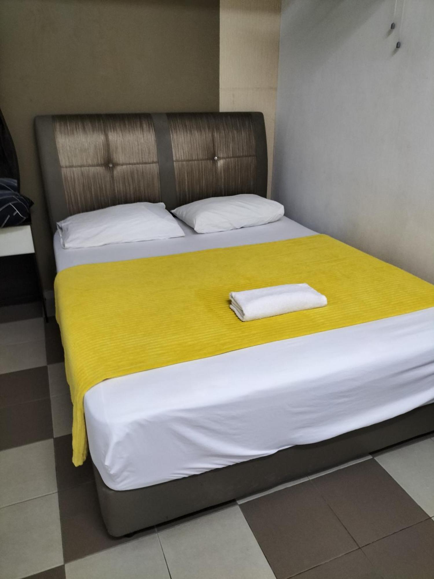 Ulfah Hotel Mersing Мерсинг Экстерьер фото